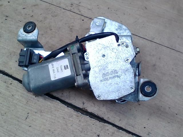 bontott VW CADDY Hátsó Ablaktörlő Motor