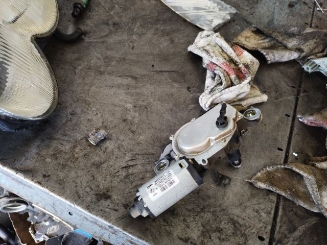 bontott VW CADDY Hátsó Ablaktörlő Motor