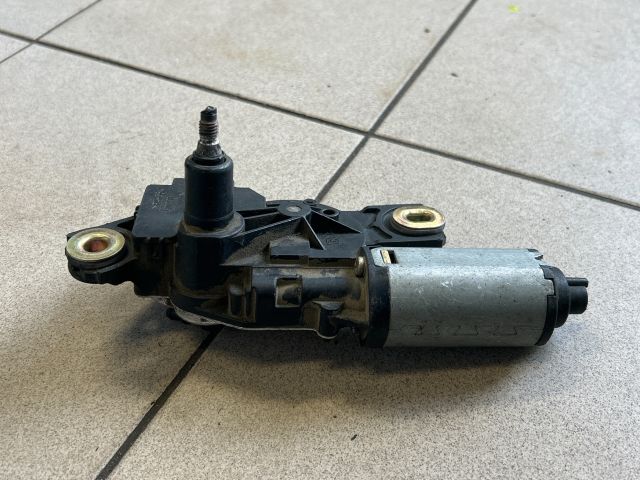 bontott VW CADDY Hátsó Ablaktörlő Motor