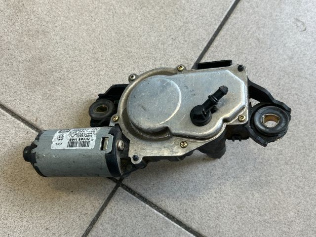 bontott VW CADDY Hátsó Ablaktörlő Motor