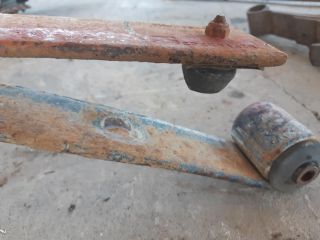 bontott VW CADDY Hátsó Rugó