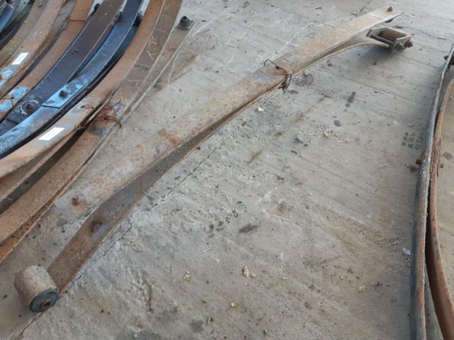 bontott VW CADDY Hátsó Rugó