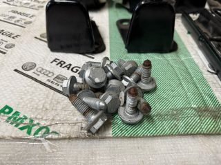 bontott VW CADDY Hátsó Ülés Szett