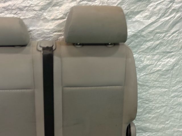 bontott VW CADDY Hátsó Ülés Szett