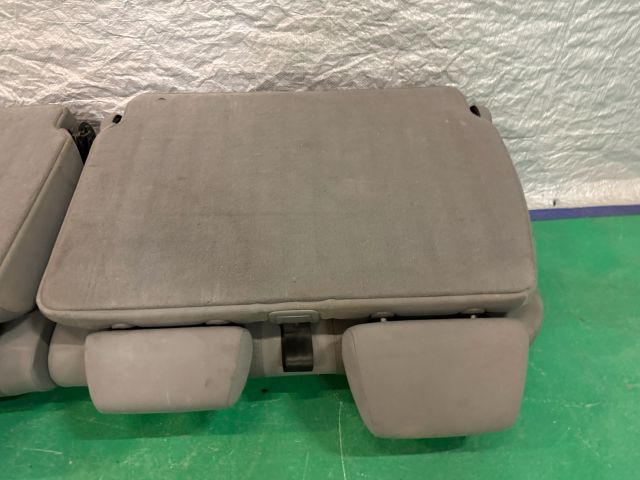 bontott VW CADDY Hátsó Ülés Szett