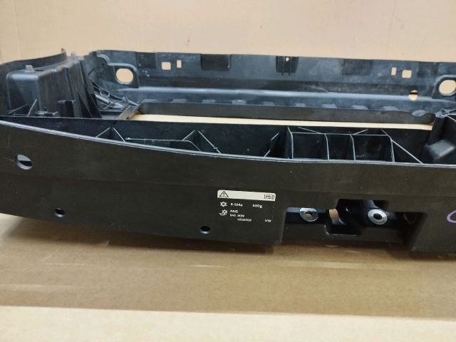 bontott VW CADDY Homlokfal (Üres lemez)