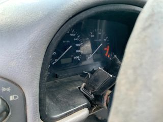 bontott VW CADDY Hűtőrács