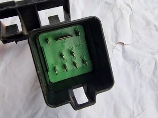 bontott VW CADDY Izzító Relé