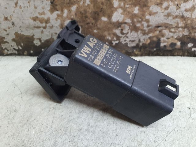 bontott VW CADDY Izzító Relé