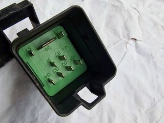 bontott VW CADDY Izzító Relé