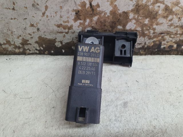 bontott VW CADDY Izzító Relé