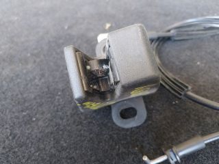 bontott VW CADDY Jobb Csomagtérajtó Nyitó Bowden