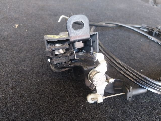 bontott VW CADDY Jobb Csomagtérajtó Nyitó Bowden