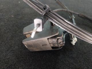 bontott VW CADDY Jobb Csomagtérajtó Nyitó Bowden