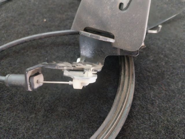 bontott VW CADDY Jobb Csomagtérajtó Nyitó Bowden