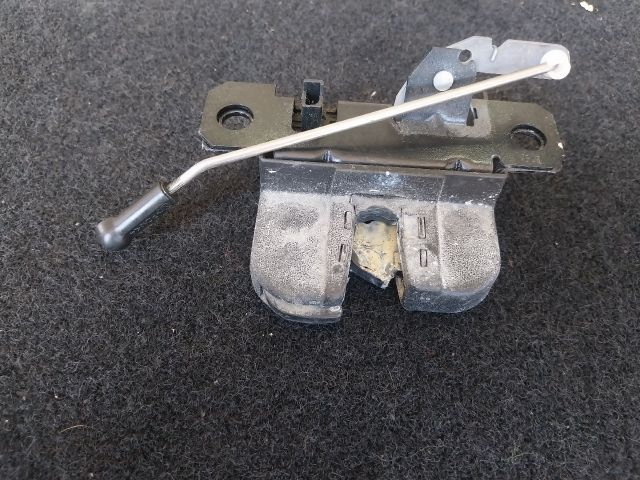 bontott VW CADDY Jobb Csomagtérajtó Zárszerkezet