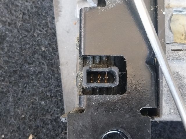 bontott VW CADDY Jobb Csomagtérajtó Zárszerkezet