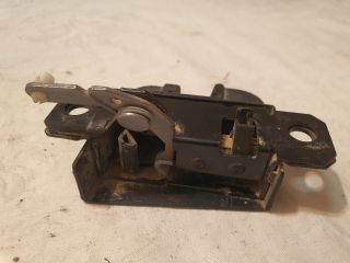 bontott VW CADDY Jobb Csomagtérajtó Zárszerkezet