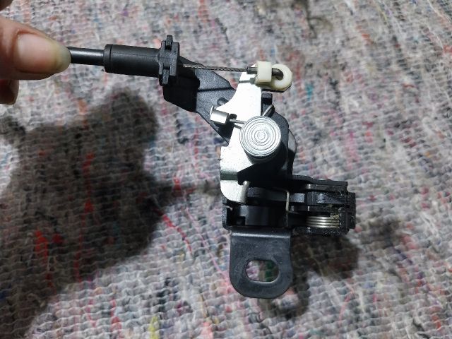 bontott VW CADDY Jobb Csomagtérajtó Zárszerkezet