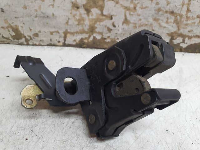 bontott VW CADDY Jobb Csomagtérajtó Zárszerkezet