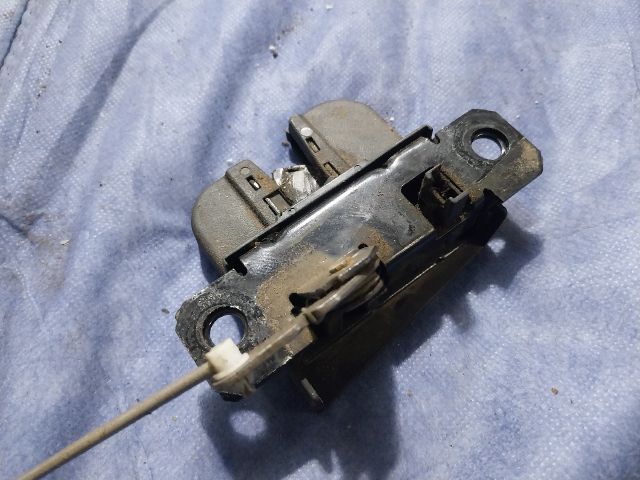 bontott VW CADDY Jobb Csomagtérajtó Zárszerkezet