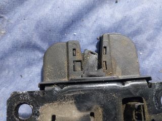 bontott VW CADDY Jobb Csomagtérajtó Zárszerkezet