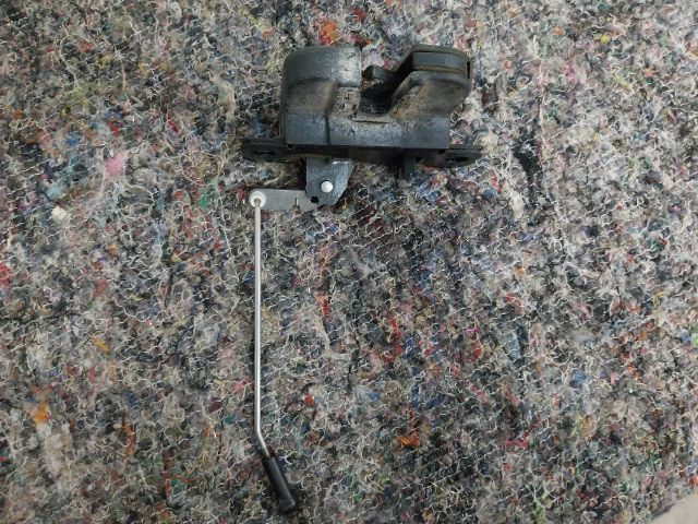 bontott VW CADDY Jobb Csomagtérajtó Zárszerkezet