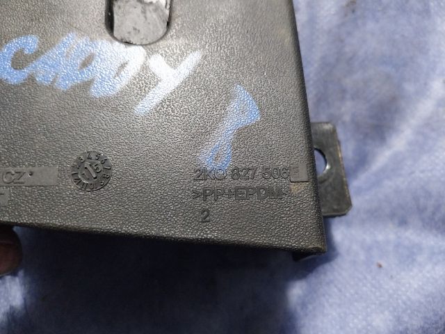 bontott VW CADDY Jobb Csomagtérajtó Zárszerkezet