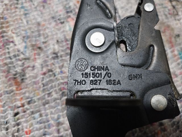 bontott VW CADDY Jobb Csomagtérajtó Zárszerkezet