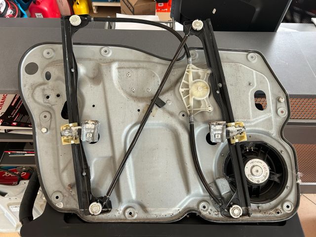 bontott VW CADDY Jobb első Ablakemelő Szerkezet (Elektromos)