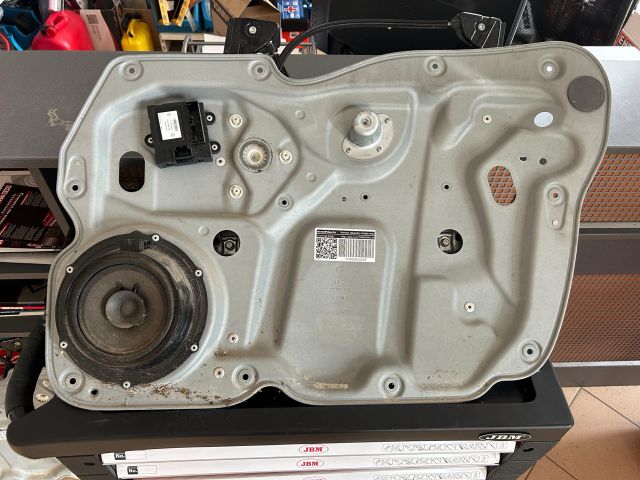 bontott VW CADDY Jobb első Ablakemelő Szerkezet (Elektromos)