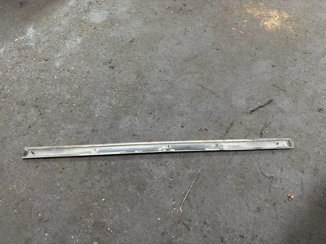 bontott VW CADDY Jobb első Ajtó Díszléc