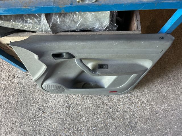 bontott VW CADDY Jobb első Ajtó Kárpit