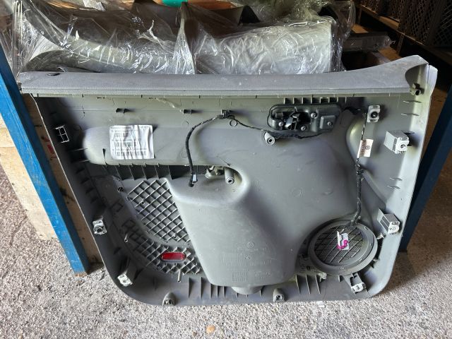 bontott VW CADDY Jobb első Ajtó Kárpit