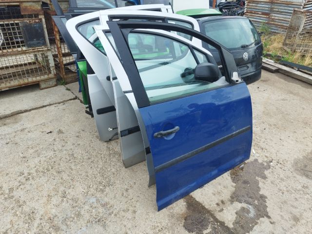 bontott VW CADDY Jobb első Ajtó (Részeivel)