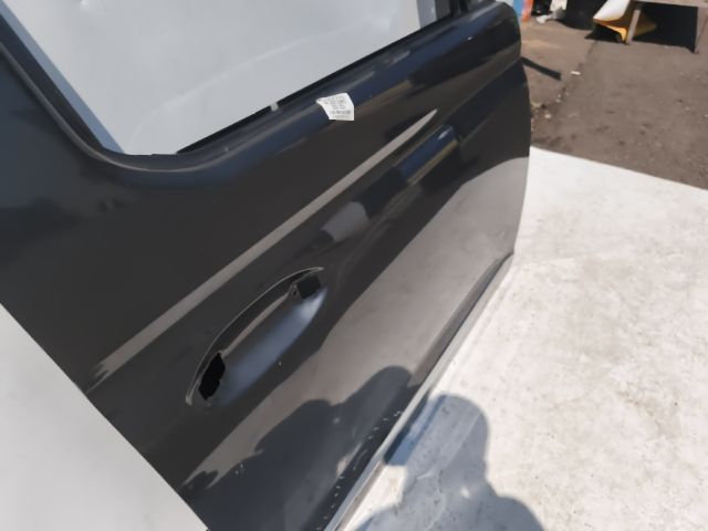 bontott VW CADDY Jobb első Ajtó (Üres lemez)