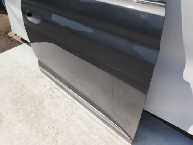 bontott VW CADDY Jobb első Ajtó (Üres lemez)