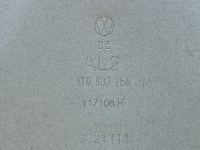 bontott VW CADDY Jobb első Ajtó (Üres lemez)