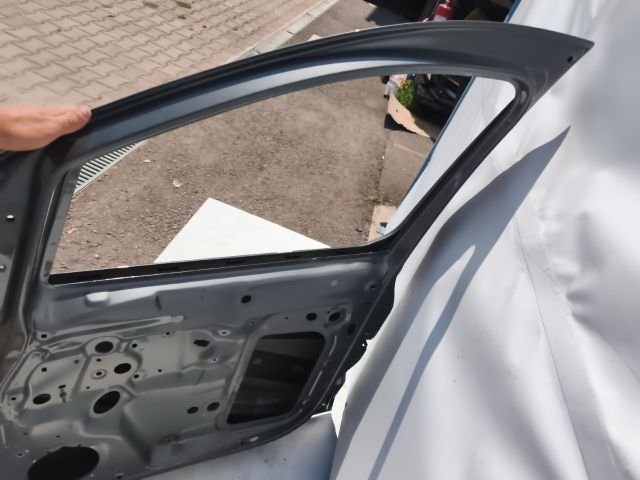 bontott VW CADDY Jobb első Ajtó (Üres lemez)