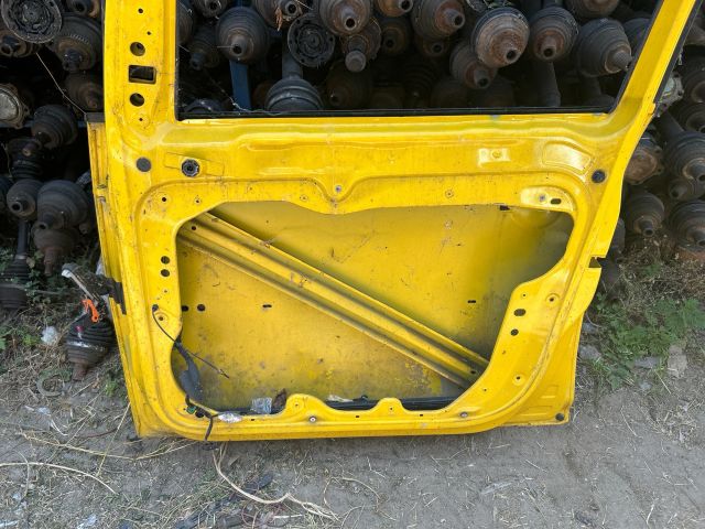 bontott VW CADDY Jobb első Ajtó (Üres lemez)