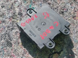 bontott VW CADDY Jobb első Ajtó Vezérlőegység