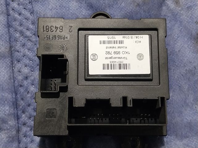 bontott VW CADDY Jobb első Ajtó Vezérlőegység