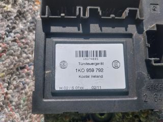 bontott VW CADDY Jobb első Ajtó Vezérlőegység