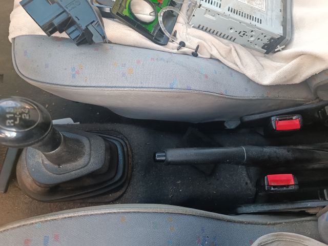 bontott VW CADDY Jobb első Ajtóhatároló