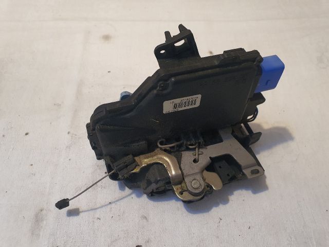 bontott VW CADDY Jobb első Ajtózár