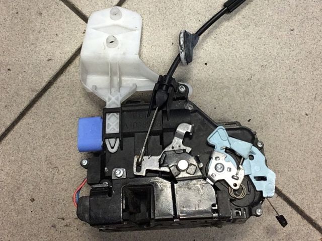 bontott VW CADDY Jobb első Ajtózár