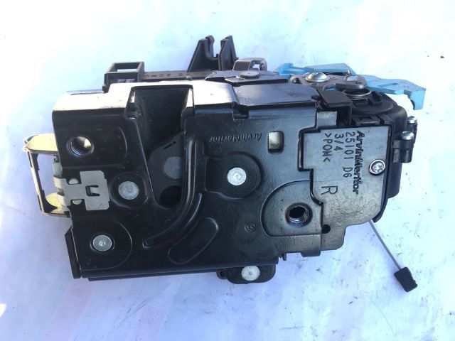 bontott VW CADDY Jobb első Ajtózár