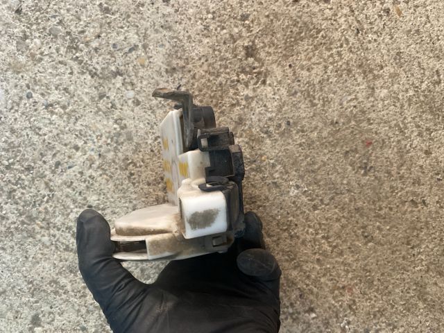 bontott VW CADDY Jobb első Ajtózár