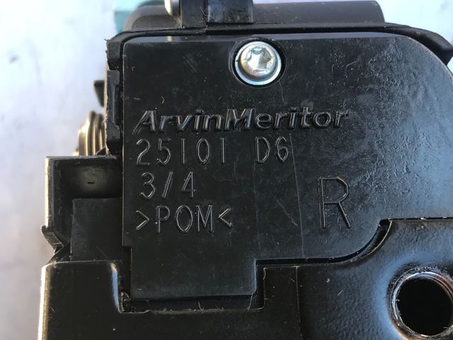 bontott VW CADDY Jobb első Ajtózár