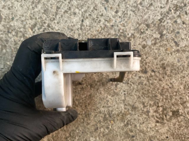 bontott VW CADDY Jobb első Ajtózár